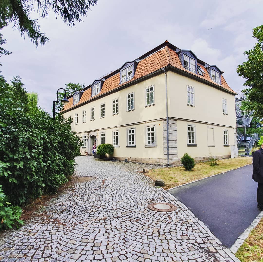 bodoramelow's tweet photo. Orte wie #Mupperg im Kreis #Sonneberg beweisen mit ihrer langen Geschichte, dass Menschen das Trennende überwinden können. Ehemals ein Ort im Grenzgebiet - jetzt im Herzen von #Franken. Danke, dass ich bei der 950 Jahr Feier dabei sein durfte! https://t.co/jhbSJcCxgW