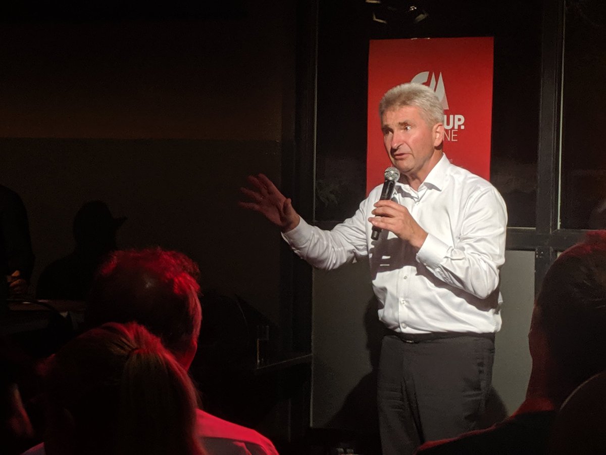 boydroid's tweet image. Der Wirtschaftsminister von NRW @a_pinkwart auf dem #CSSN in Köln:  "Wir dürfen die Chancen, die sich hier [in NRW] bieten, nicht ungenutzt lassen."