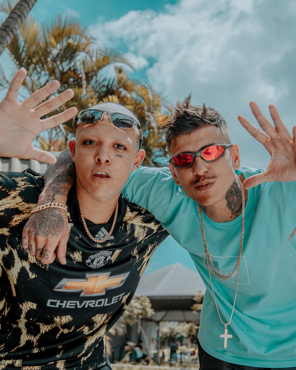 KondZilla's tweet photo. #KondZilla | " Quem tá conduzindo é o PLK juntamente com o Alê..."😎 O hit "Diga não as drogas" alcançou mais de 8️⃣ MILHÕES de visualizações no #CanalKondZilla 🔥
.
.
#funk #mcale #mcplk pic: Leo Caldas https://t.co/FybGEbGlfy