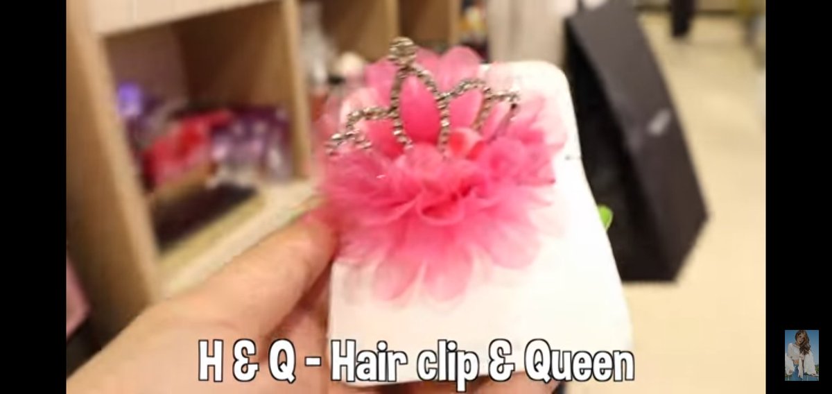 jenpaul28's tweet photo. napili kotong hair clip item kasi maganda then ang witty mo din dito My kasi ang Queen is parang mommy mo or mga ina sila ang Queen sa buhay natin.  #RivaGucciGiveaway  @RivaQuenery_ https://t.co/JBHoekJ968
