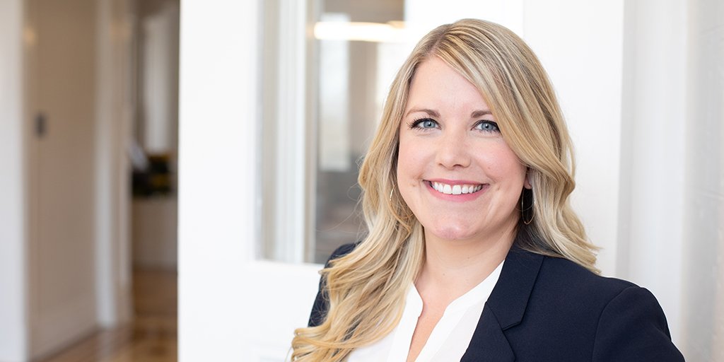 st_kates's tweet image. Today's summer mag highlight is from our alum cover story. Allie Oelfke '13 shared, "For me, St Kate's represents community in a larger sense than I think I would've found elsewhere. I had a tremendous amount of support [...]" Story stkat.es/2XS3ryW
#stkatesalum #mystkates