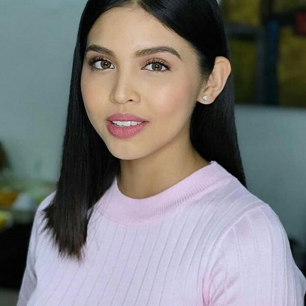 anita_pinpin's tweet photo. Gwapo at maganda #ALDUBStillFormidable https://t.co/f9ultyhHsJ