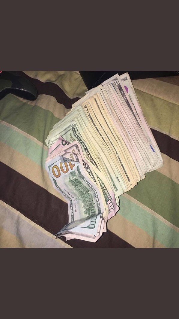 christianjackiy's tweet photo. Who Has CashApp And Needs A Blessing ? First 100 - 250 People To Like, Retweet & Comment Will Receive $100 โค๏ธ #cashapp #applepay #Blessings #giveaway #venmo #CASHAPPBLESING #sugardaddys #sugardaddy #sugarbaby #findom #sugardaddywanted #sugardaddies #sugarbabywanted #FridayFeeling https://t.co/Tk5vTZJXwk