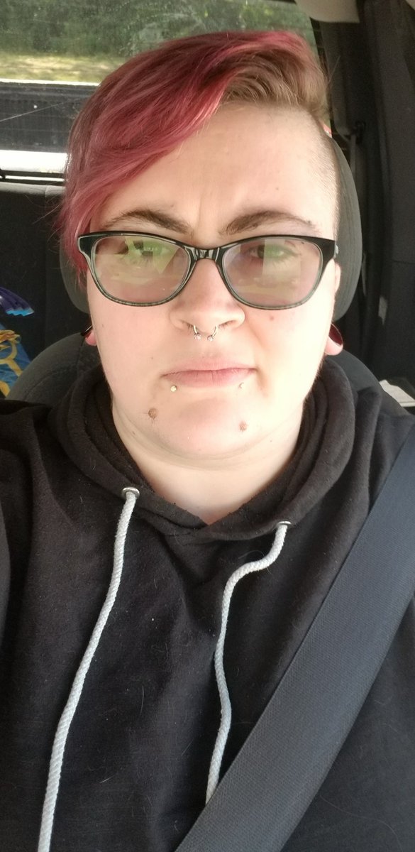 nerothecryptid's tweet photo. #selfie #Androgynous #cosmicdisaster #nonbinary https://t.co/hZKHINOb6U