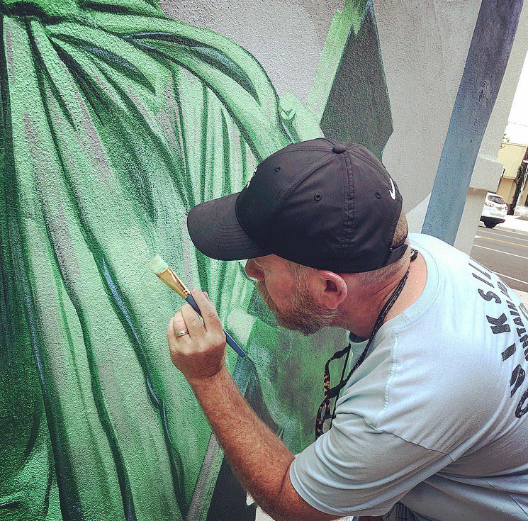 CP_AdamM's tweet photo. Amazing time spent covering famed artist George Perez. That's @AVCoppola &amp; yours truly adding some detail to Lady Liberty! #OnAssignment Check out more of George's latest mural in progress, honoring America's story --> https://t.co/808GQnhduv https://t.co/Q0jmY8L6L9