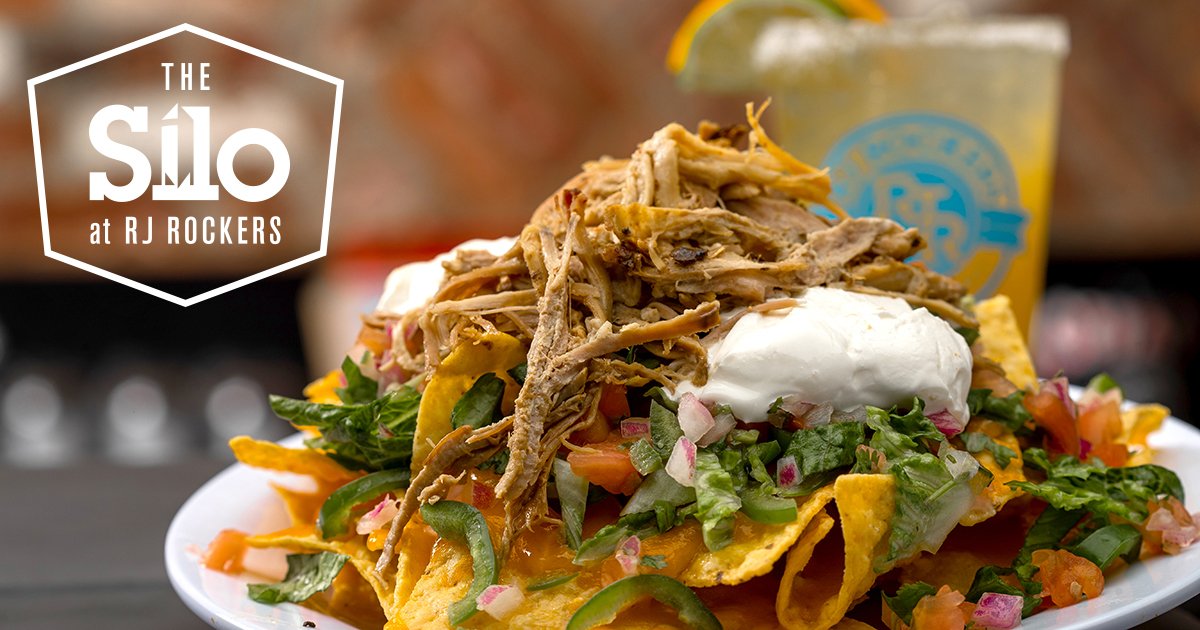 Nachos and Rocktails. Just what weekends were made for. #SeeYouAtSilo #downtownspartanburg #onespartanburg