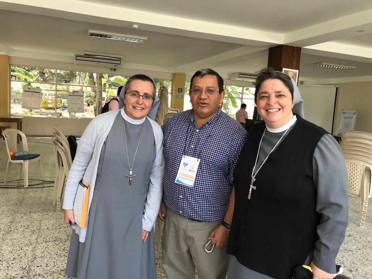 Excelentes prácticas reflexivas de docentes comprometidos que buscan estrategias para mejorar su práctica  docente #InvestigaciónEnLaAcción #DocenteAbiertoAlCambioeInnovador @UECristoRey <a href="/PiliYusta/">Pili Yusta</a> <a href="/Guillosjec/">Guillermo</a>