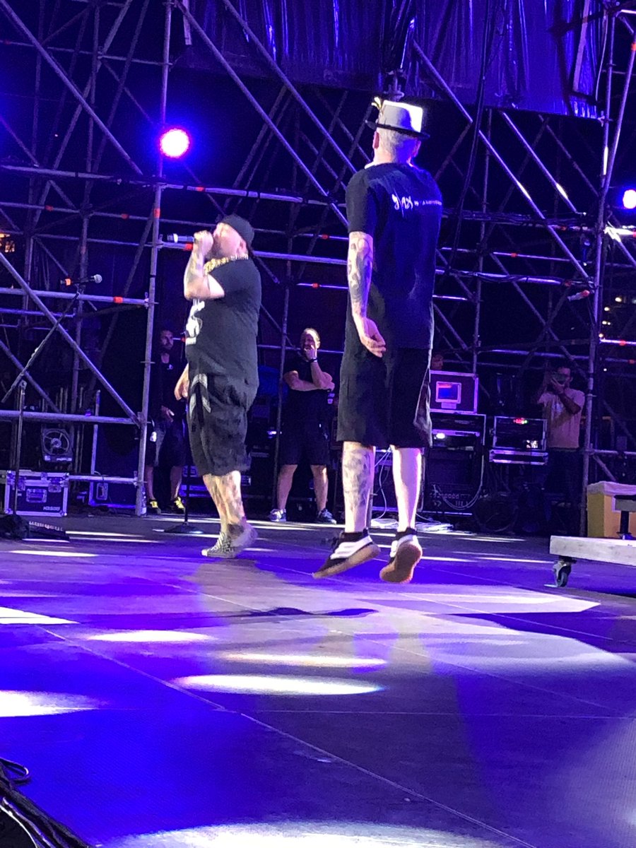 PortoAnticoGe's tweet image. Venticinque anni di carriera, dodici anni di “separazione” e ora... eccoli qui! 🙌🏻🙌🏻🙌🏻
-
#EstateSpettacolo19
#25anniversary
#OstiaLido
#jaxlive
#articolo31