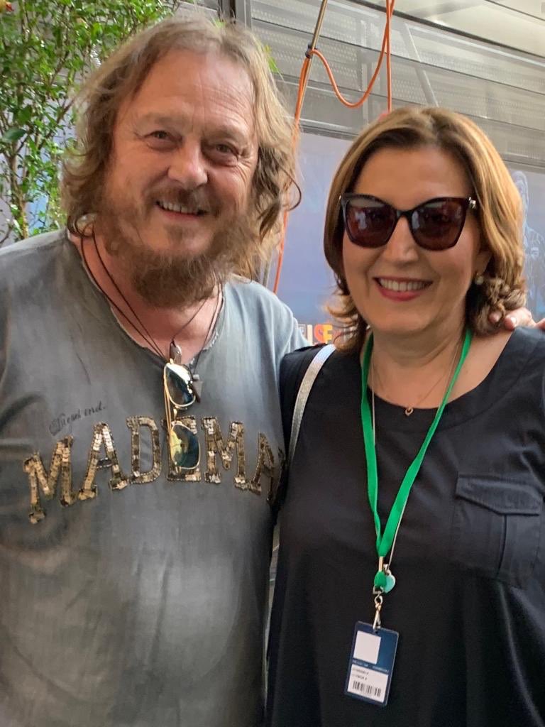 pi90528068's tweet photo. Stasera al #luccasummerfest ❤️ grazie al grandissimo ⁦⁦⁦@ZuccheroSugar⁩ https://t.co/BUzHezjVRi
