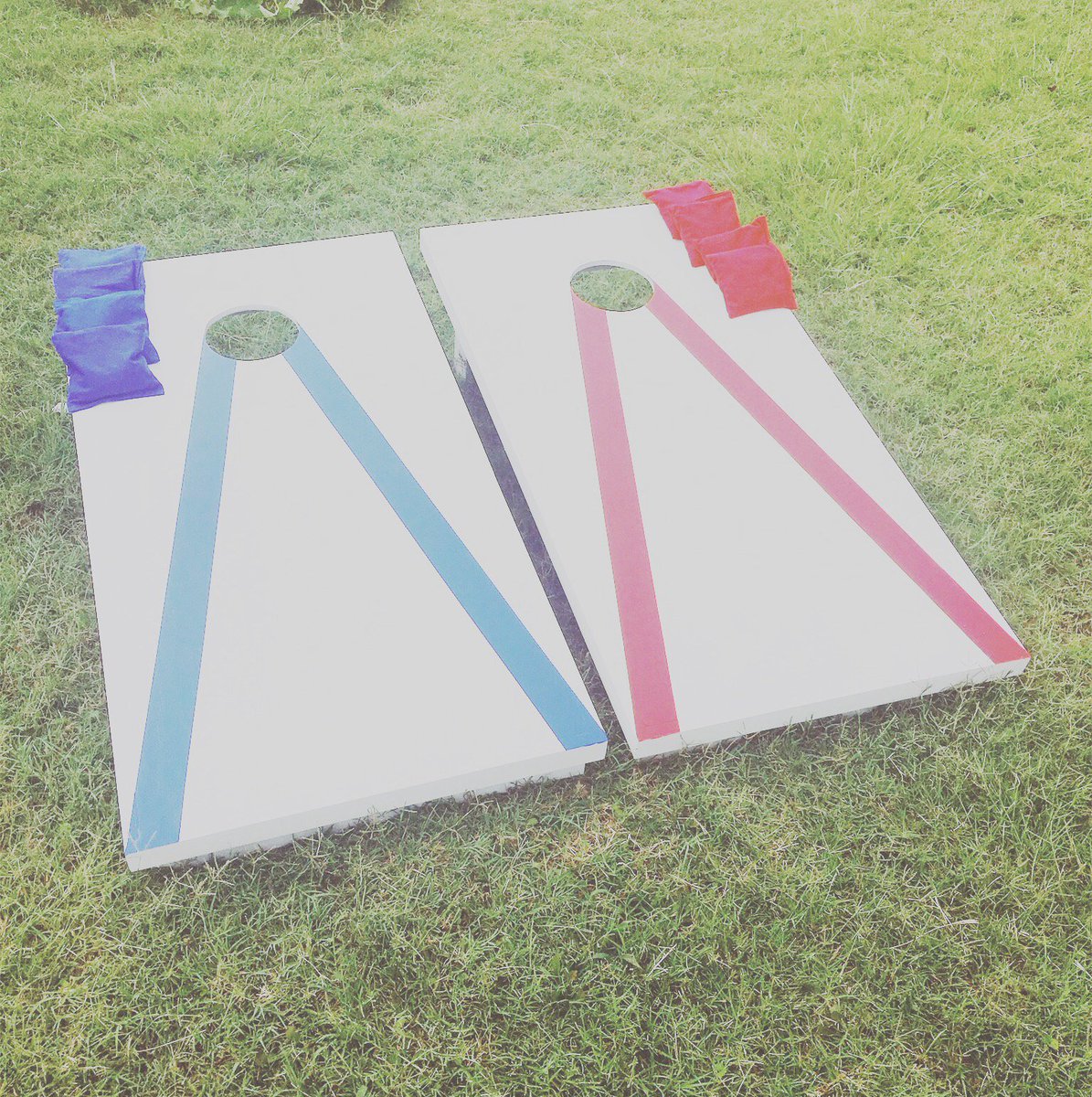 GpopsWorkshop's tweet photo. LAST CHANCE to enter to win! Simply like 👍🏼 comment 💬 and share ➡️ on the original post to have a chance to win this amazing cornhole set! #giveaway #cornhole #grandpopsworkshop #summerfun https://t.co/zQvkrmyOVn