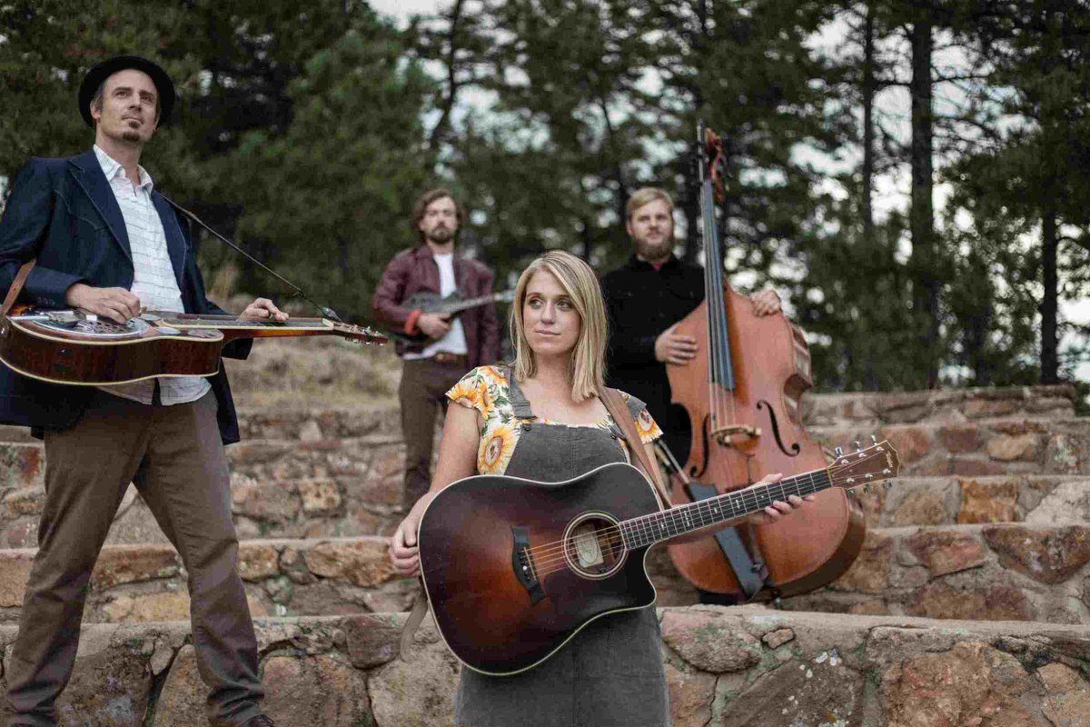 kvsc881fm's tweet photo. Check out what's happening in Hutchinson, MN on Fri. July 11 and Sat. July 12...the @RiverSongFest has Myra and The Moonshiners, @StGeorgesFolly, Thunder and Rain and many more great acts--along the beautiful banks of the Crow River. Info: https://t.co/U5uAXbwYNc https://t.co/aLl3Jz8J4p