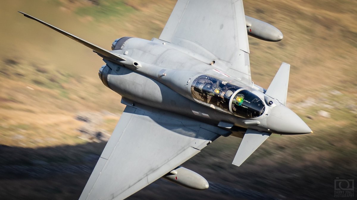DannyJones1992's tweet photo. @RoyalAirForce #eurofighter #typhoon operating out of Warton Aerodrome a while back.. 📸 #41squadron https://t.co/2GgDK3KWmR