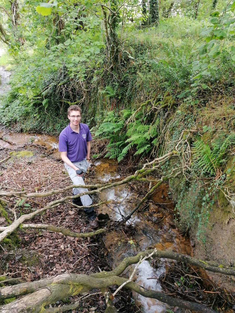 A4r0nb's tweet image. Shockingly it's 3 years since I graduated from @solentuni - still rocking the lovely purple @SolentGeog Technology Champion polo during research for my PhD @swanseageog!