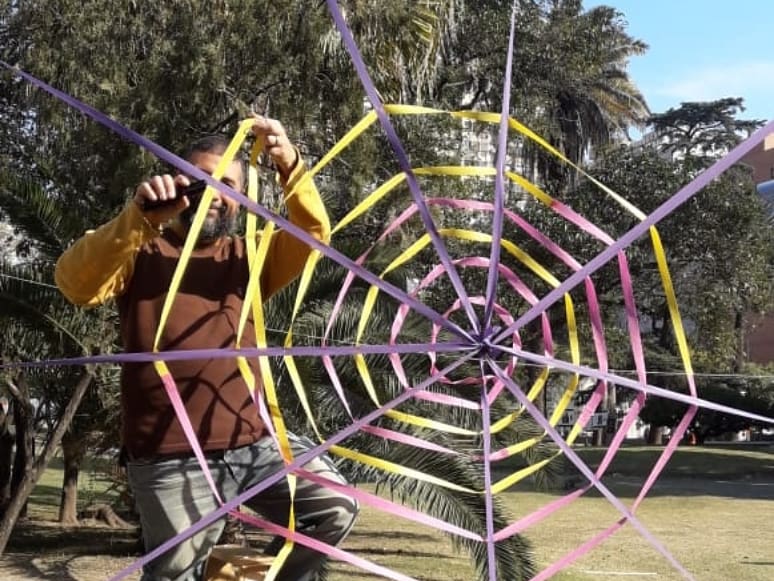 PalacioFerreyra's tweet photo. #TiempoDeAventuras en el #Museo
Pedí tu #Deseo / Luis Paredes
Telaraña. Intervención en el #ParqueDelMuseo, en el marco de la instalación Extrañamiento / Área Educación @AgCbaCultura
@NoraBedano
#Intervención #Arte #MuseosPúblicos #ProvinciaDeCórdoba #ParqueDelMuseo #Vacaciones https://t.co/uLKnROupFN