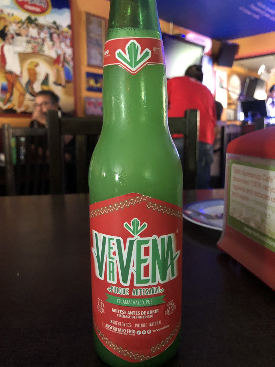 mg2y's tweet photo. Pulquito... no está mal, pero no cambio el tradicional... #vervena #pulque #laselvadelcapu https://t.co/aWxJiUQuWF