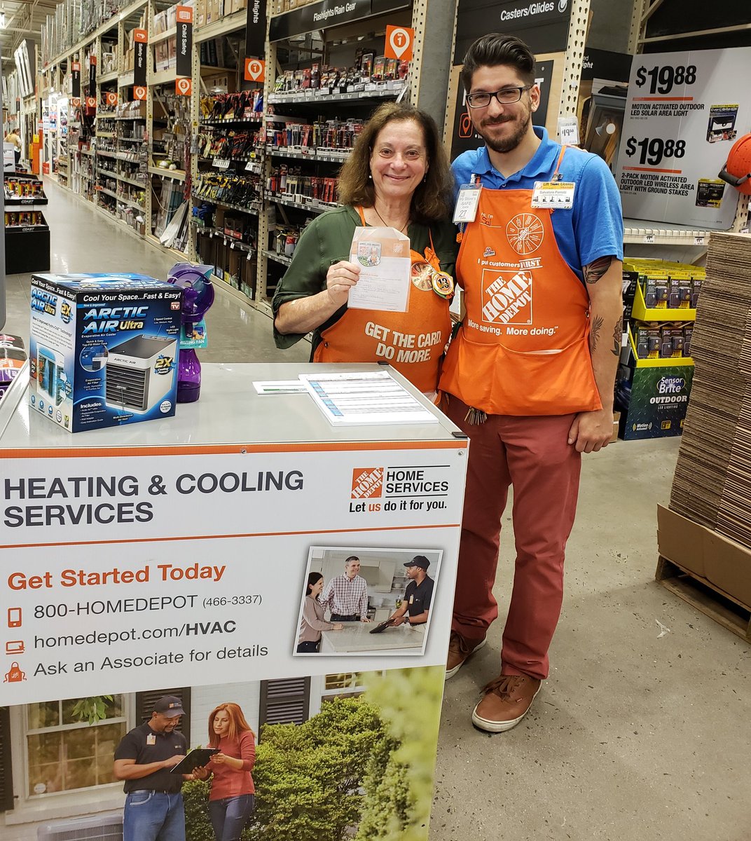 HD6233's tweet photo. Congrats to Pat from D70 for being our Specialist of the Month. Pat is a driving force on pipeline and is always sharing her knowledge with her fellow associates! Thank you Pat for being the Epic in #Epic33!!! @kwoolleyjr @ShayThomasTHD @DianeRaymond26  @JasonArigoni https://t.co/b10sOjwZW7