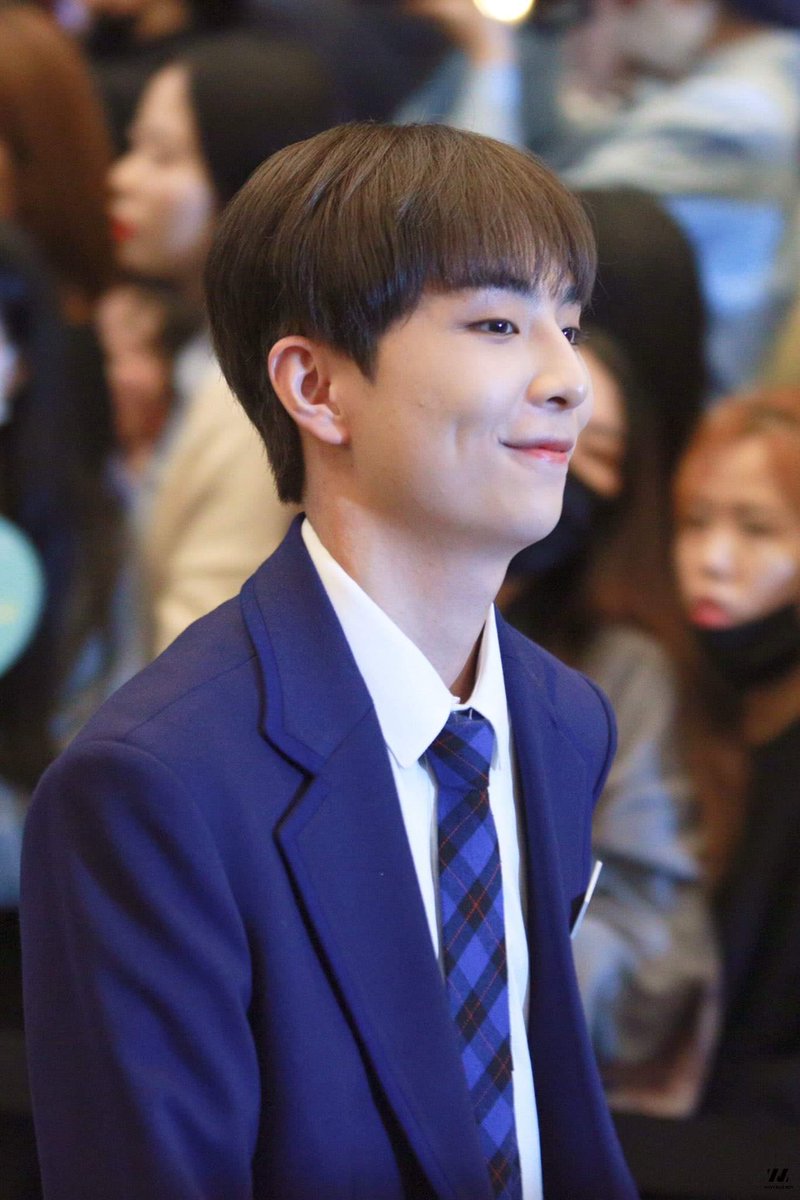Lele1394's tweet photo. You're gonna debut soon! I loveeee you, Sihun. https://t.co/crTwS1lang