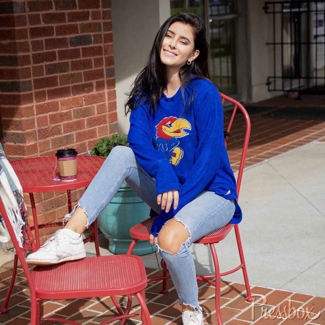PressboxUSA's tweet photo. Chill is the name of the game when it comes to our extra soft cuddle knit pullover!
-
-
-
#pressboxusa #cbf #jayhawks #rockchalk #ku #campuslife #instagram #womensfashion #cozy #university https://t.co/IAGmhV820F