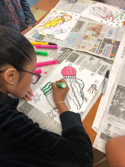 NancyOToole12's tweet photo. 21st Century Summer Camp Art and Crafts
It's a "Jelly" kind of day...Kidz Art Tuesday. https://t.co/JvcvaoNBg8
