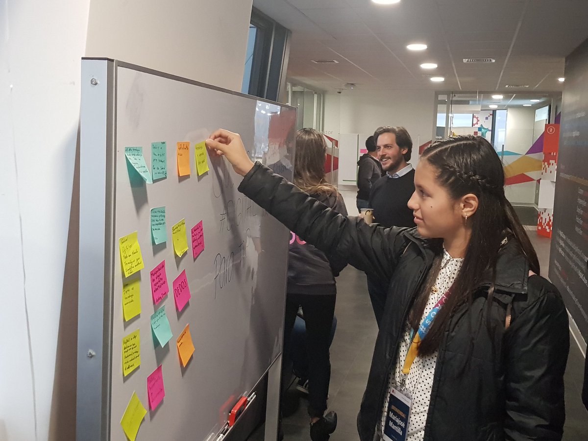 ScotiabankPE's tweet photo. Hoy, junto a @crackthecode_pe, empezamos nuestro programa para divertirnos aprendiendo sobre tecnología. #TechAndCode https://t.co/s5gysMPAUg