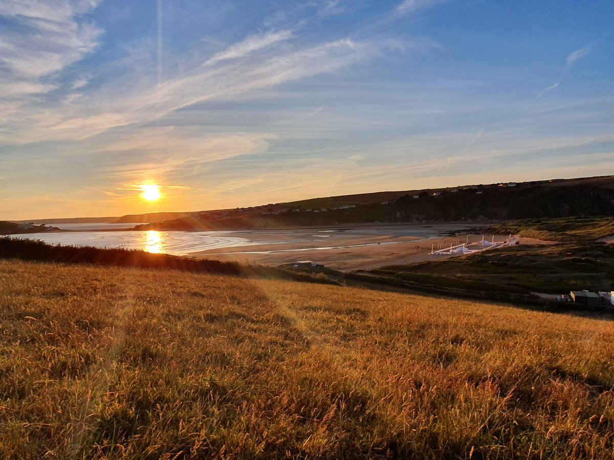 How beautiful is tomorrow's competition venue ?! First workout - Swim out to the Island, Run to the house on top and come back! All 900 of us going at once! Main arena in the bottom right corner ! <a href="/TribalClash/">Tribal Clash</a>