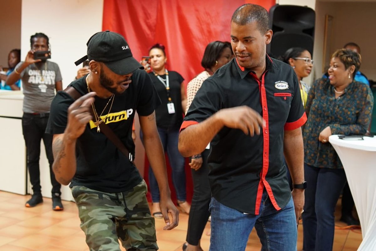 gracefoods's tweet image. We received a special visit from Silent Ravers and Wiz Ravers, who came to #ShareTheBeat to our new campaign. #DiGoodFoodDem