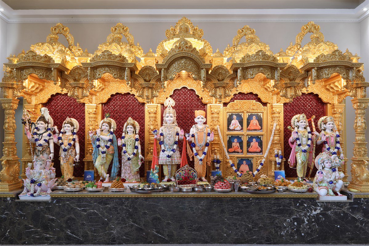 Baps live puja darshan
