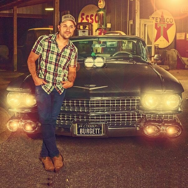 urbancraftmagz's tweet photo. Find out a bit more about what's got country music star, @eburgettmusic
super EXCITED!!!!
https://t.co/5PwCiETbBG
#nashville
#country
#countrymusic
#countrymusicblogger
#bloggers
#photographers
#countryblog
#artists
#swinglowsweetoldcadillac
#instagrammers https://t.co/7vn6nY02Go