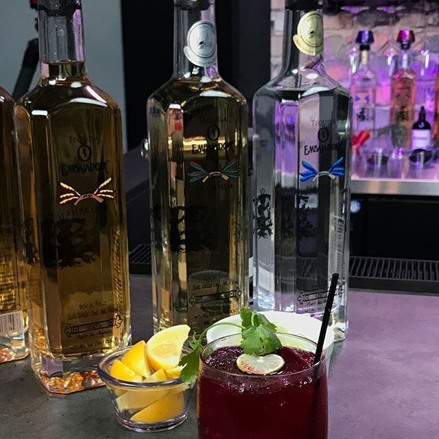LPWoodward's tweet image. Just Pinned to Embajador Tequila @EmbajadorTquila: We can't wait to share this episode filmed in the Foodable Smart Kitchen+Bar today w/ @callmemrloan! Here's some #BTS shots of 3 different ways to drink @tequilaembajador.  .  .  .  #tequila #smartkitche… ift.tt/2jFYjM5
