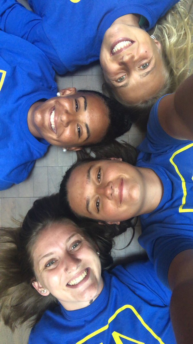 iwonza_m's tweet photo. One year ago was one of the best days Of my life. Ive never felt happier, more full of love, or passion. I’d give anything to lay on that floor with these girls, and my family and look up at that ceiling and the clouds go by. https://t.co/4ivvvYJVCS