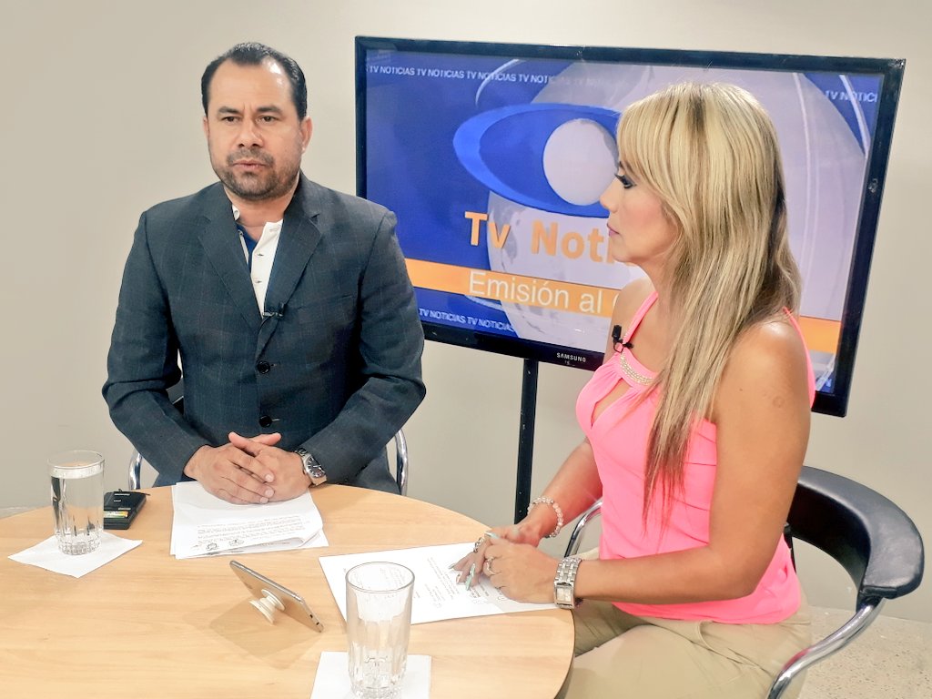 Agricultura_CZ4's tweet photo. Entrevista | @tvmanabita " Como @AgriculturaEc estamos coordinando trabajo con varias instituciones de #Gobierno, con el firme objetivo de evitar el ingreso del hongo Fusarium R4T, que afecta al plátano y al banano". 
#JuntoAlProductor https://t.co/zXM6wWXaD8