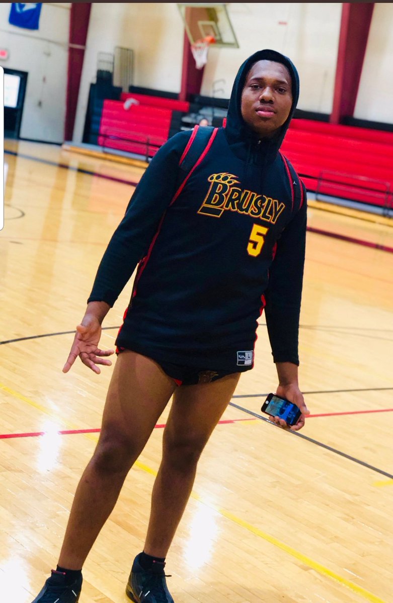 HardHustle's tweet photo. Game 1 Leaders:

@SfwNick 14 pts 3 ast
@DemondBrown9 13 pts 5 reb
@itsjazzokaayy 12 pts 6 ast
@K2dot5 12 pts 5 reb 2 blk
#HHE #thefoundation 

@prepstarsla
@gmi2018 @PrepHoopsLA @OTBSports_ https://t.co/dEMKJuN9Sd