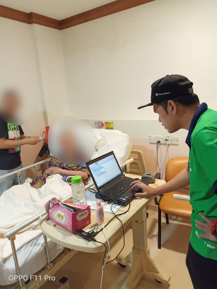 jpnwpkl's tweet photo. Perkhidmatan Mobile Ehsan Warga Emas oleh Team Mobile BKP JPN WPKL di Econ Medicare Kuala Lumpur. @jpnm_official @kpjpnm @jasrikasim @erisjemadi 
#JPNWPKL
#TeamMobileBKPJPNWPKL
#MobileEhsan
#RakyatDiHatiJPN https://t.co/xn8Ib01iyb