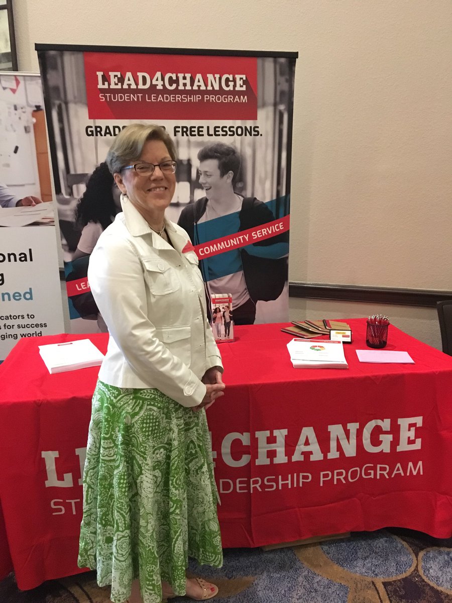 Einstein_Harris's tweet photo. Great week at National Teacher Leadership Conference representing Lead4Change to create student leaders to make a difference
https://t.co/0aBbTBZZcl #NowGoLead https://t.co/2vkh7C3HJI