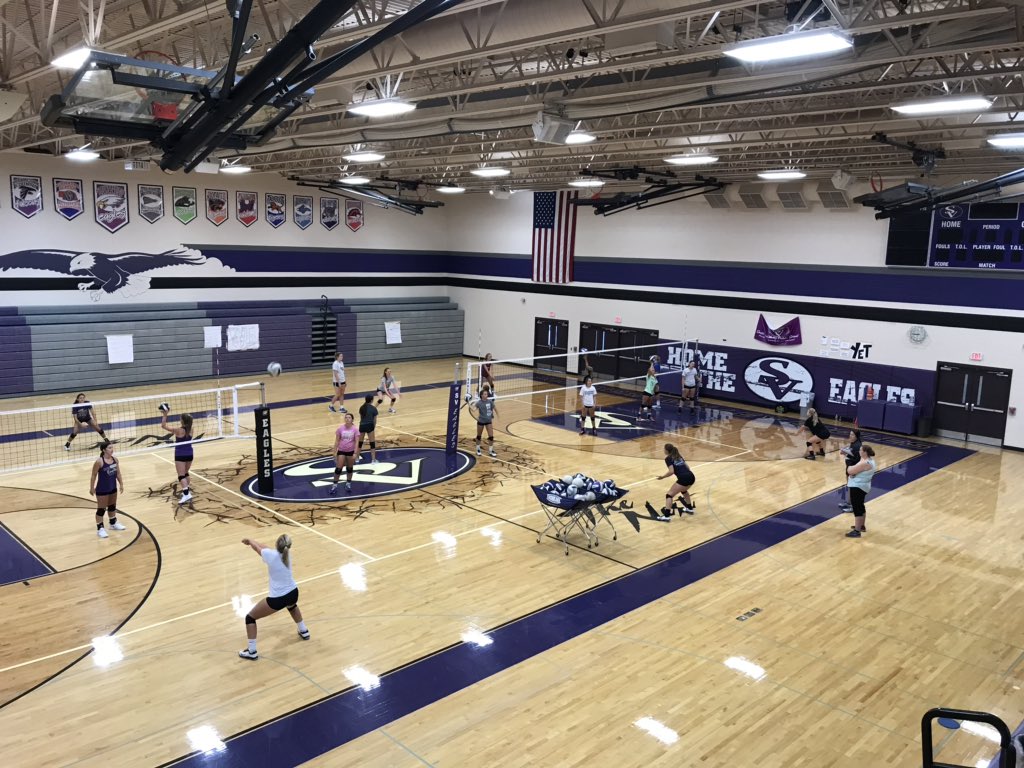 BoseJoey's tweet photo. Hastings College VB comes to SV for skills camp. What a great day! Thanks Coach Alex, Coach Vic, and Lucy for the amazing day of learning 💜🏐💜 #svnation @HastingsCollege @JessieThalheim https://t.co/P7VA4cOdZD