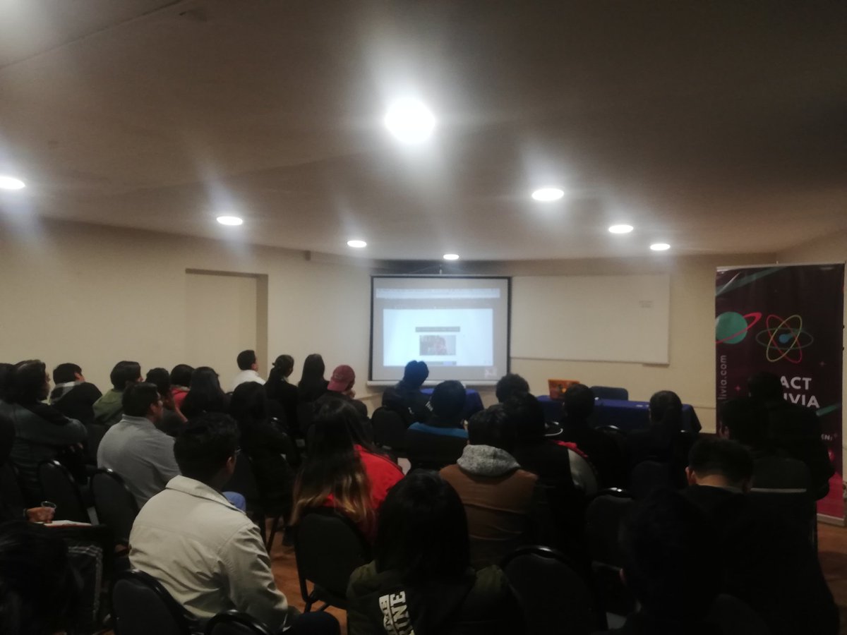 Ju_Samka's tweet image. Ahora, en #ReactNFriends @charliesbot por videollamada desde México, con su tema &quot;Thank you, next .JS!&quot;.

#LaPaz #Bolivia @ReactBolivia