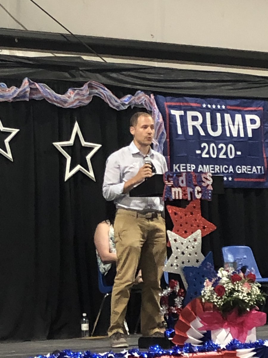 ShaneNoem's tweet image. Lots of support for @Team_Mitch here at the Madison County GOP Womens Club Picnic. This crowd knows how to defeat #WrongPath @AmyMcGrathKY because they did it last year.