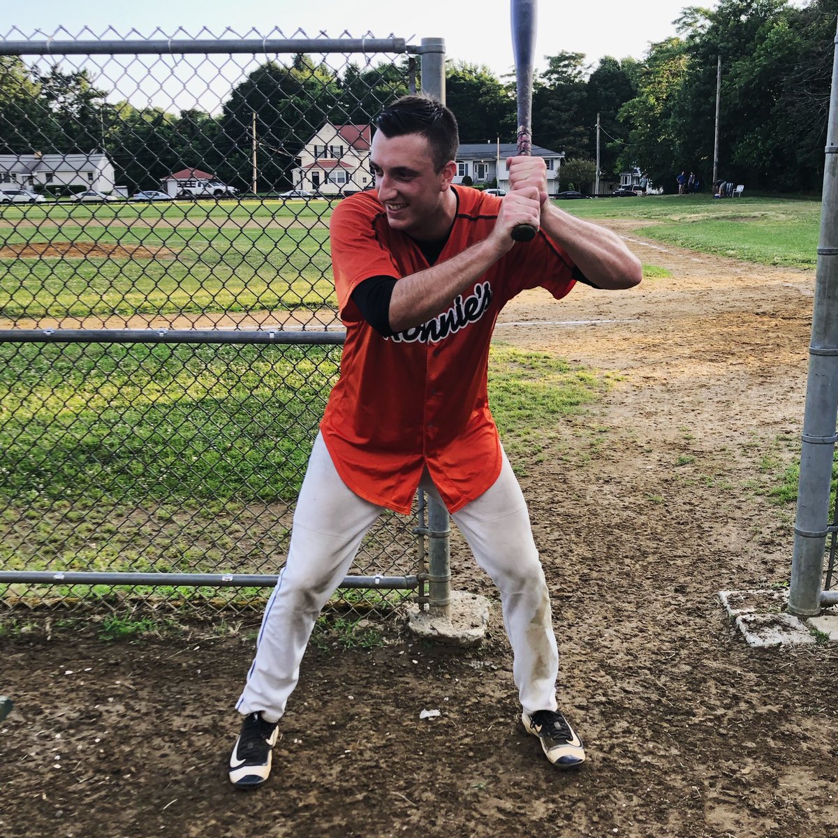 Ronnies picks up another win making that 8 wins in their last 10 games. Your Ronnie of the Night is Greg Cavaioli who despite giving up 4 in the first, battled back, not giving up another run on his way to a CG win. John Gill tacked on a 2-run homer, his second of the year