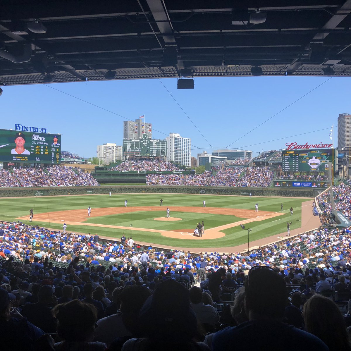 Peebs_22's tweet photo. Wrigley and Miller Park in 1 afternoon - not easy to accomplish #cubsPirates #brewersgiants https://t.co/eCX5Oe6oil