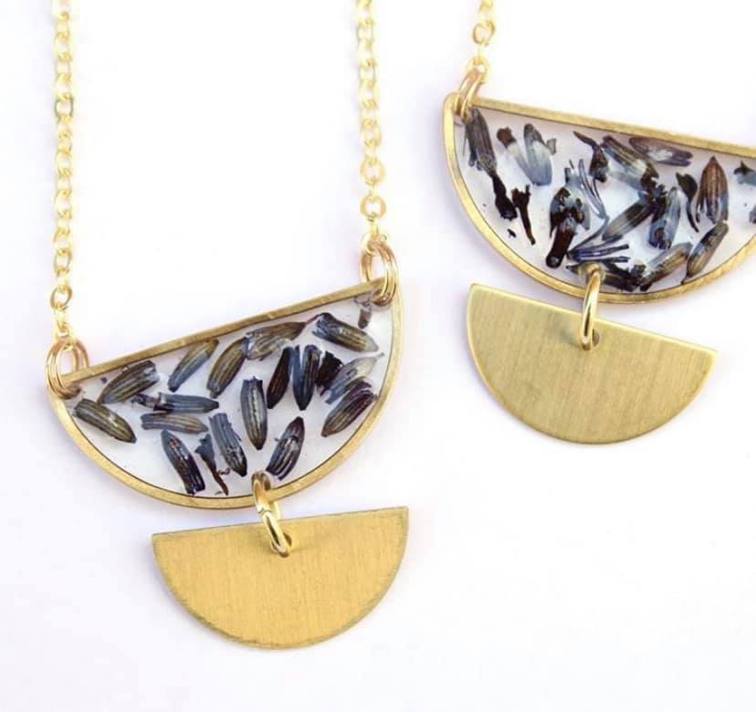 epiqueue's tweet photo. We just added a new artist to our website, @malletandmandrel - Join their queue at https://t.co/lA2VXGw1AA so you can purchase one of these beautiful 18” Lavender Half Moon Necklace. #limitededition #handmadejewelry #art #fashionista #beautiful #gold #jewelry #fashion #necklace https://t.co/76XzQwxpYC