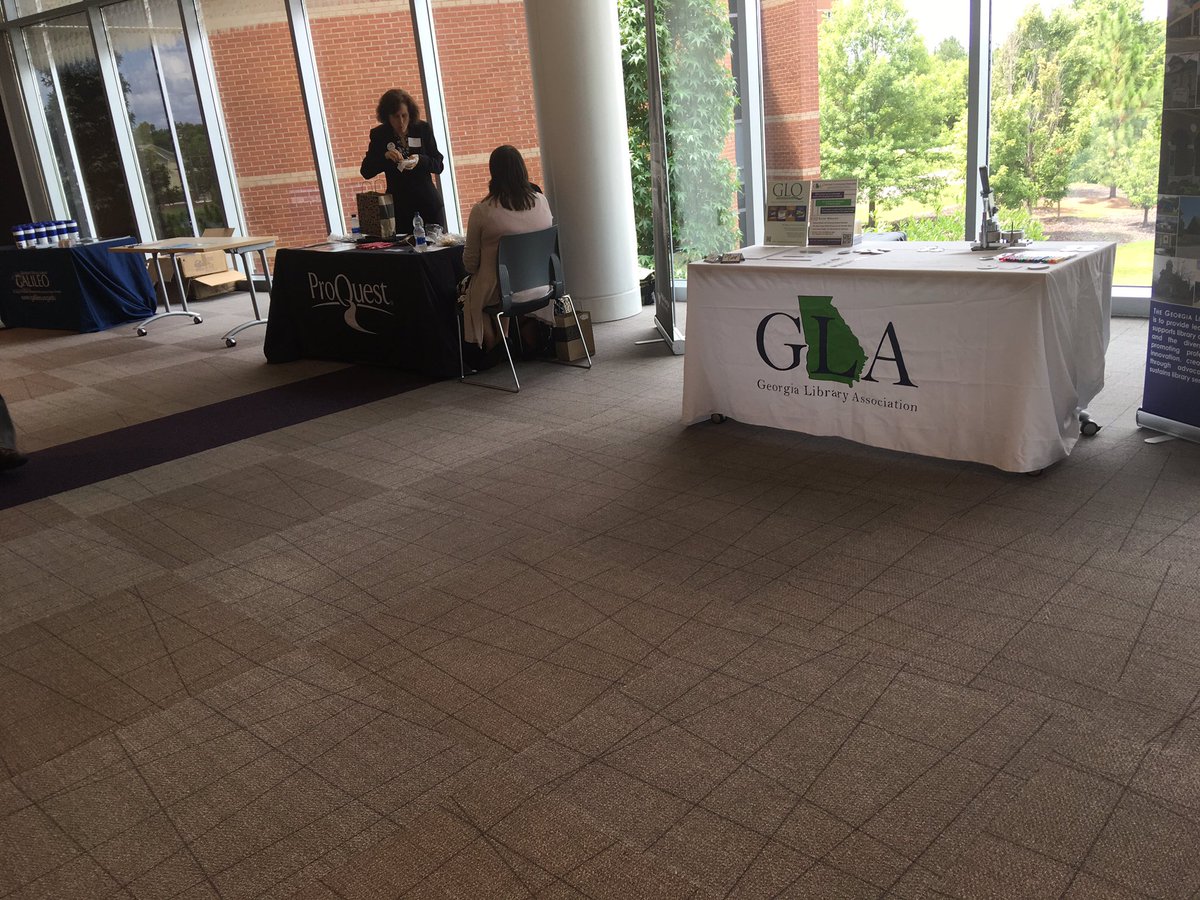 ATLEmergingLib's tweet photo. The #GALILEO conference yesterday was great! I learned about data visualization programs and more! The swag bag that I left with wasn't half bad either 😉😏 #gla #atlantaemerginglibrarians #macon #galileo #middlegeorgiastateuniversity https://t.co/rB6bajJboM