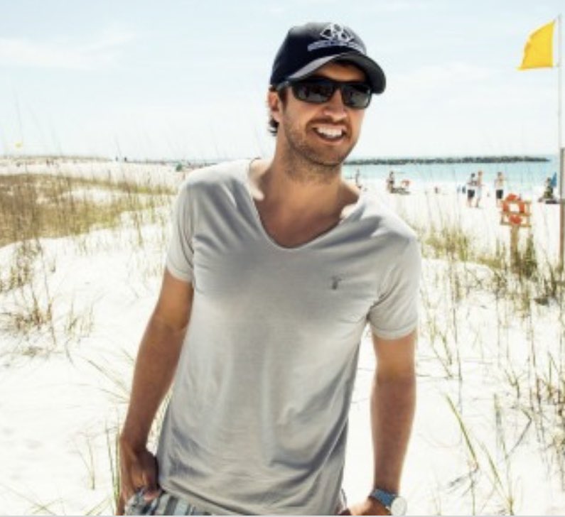 Sunrise, SUNSCREEN, Sunset, Repeat 🙌🏼☀️. Special Beach Bundle featuring <a href="/COOLA/">COOLA</a> coming soon to a CK Cooler near you...#mealdelivery #whatmakesyoucountry <a href="/LukeBryanOnline/">Luke Bryan Test</a>