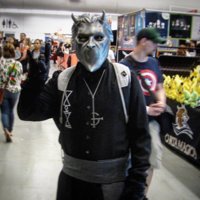 <a href="/mtlcomiccon/">Comiccon de Montréal</a> <a href="/lahordegeek/">La Horde Geek</a> #cosplay #musique #metalband #Ghost #Ghoul