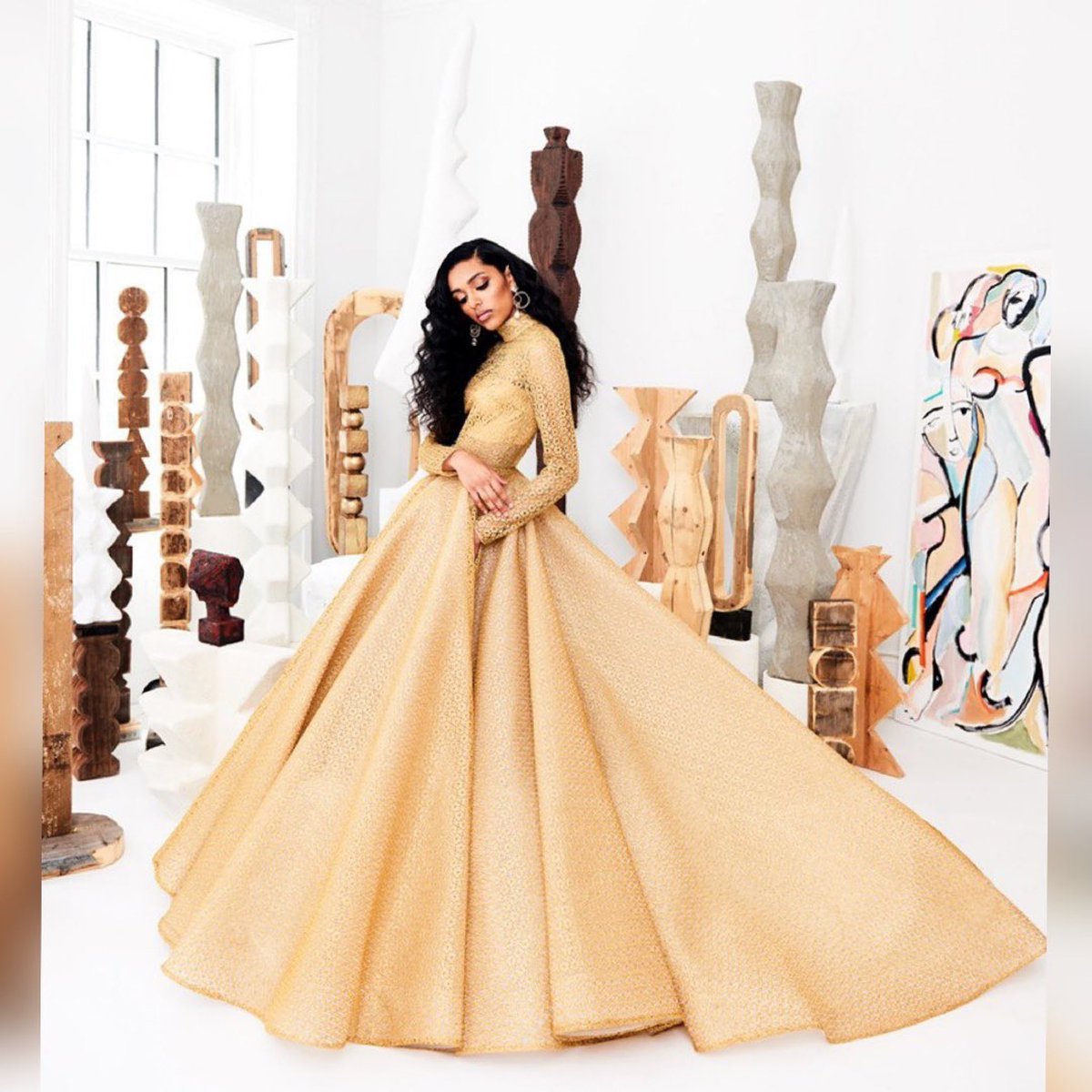 FashLifeMag's tweet photo. FLM's "Fashion Designer Spotlight "...
WHO : @csiriano 
COLLECTION: Resort 2020 https://t.co/Ed4JbqrrNP