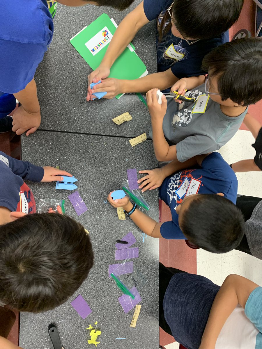 MrsELopez's tweet photo. I loved watching students go through the design engineering process this week as they planned their regatta race boats using #tinkerCAD. Each day we spent time prototyping, testing, and redesigning before our final races today. #SummerImagineering2019 https://t.co/uAeteqy4xk