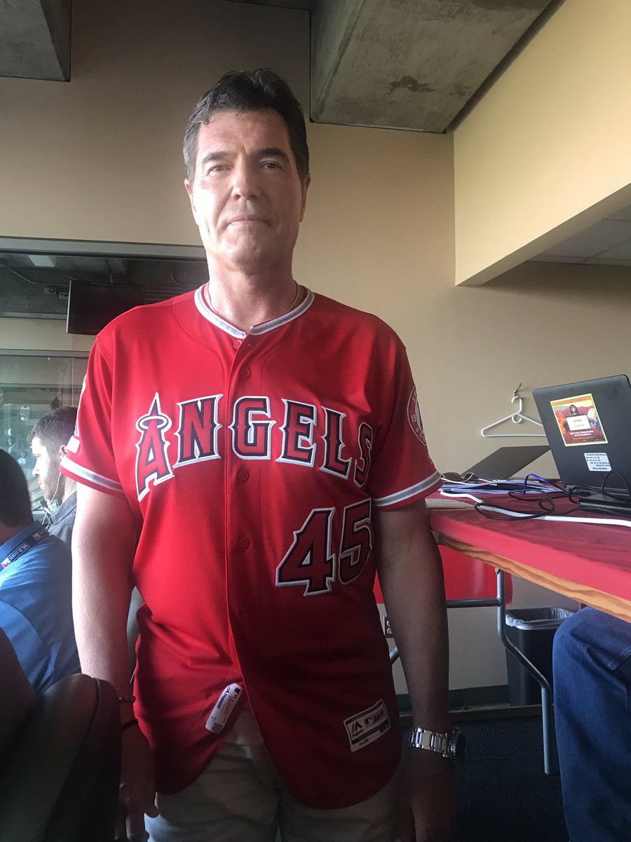 ChicagoGod's tweet image. #Salute to @Markgubicza for paying tribute to Skaggs! #TheHaloWay #Class