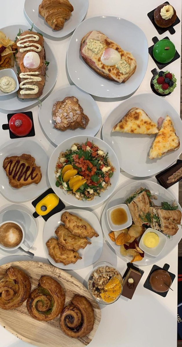 Barehua_sp's tweet photo. #brunchdefinde #disfruta #vacacionesenbarehua #Barriolasletras #Madrid https://t.co/lm5pU78oTN