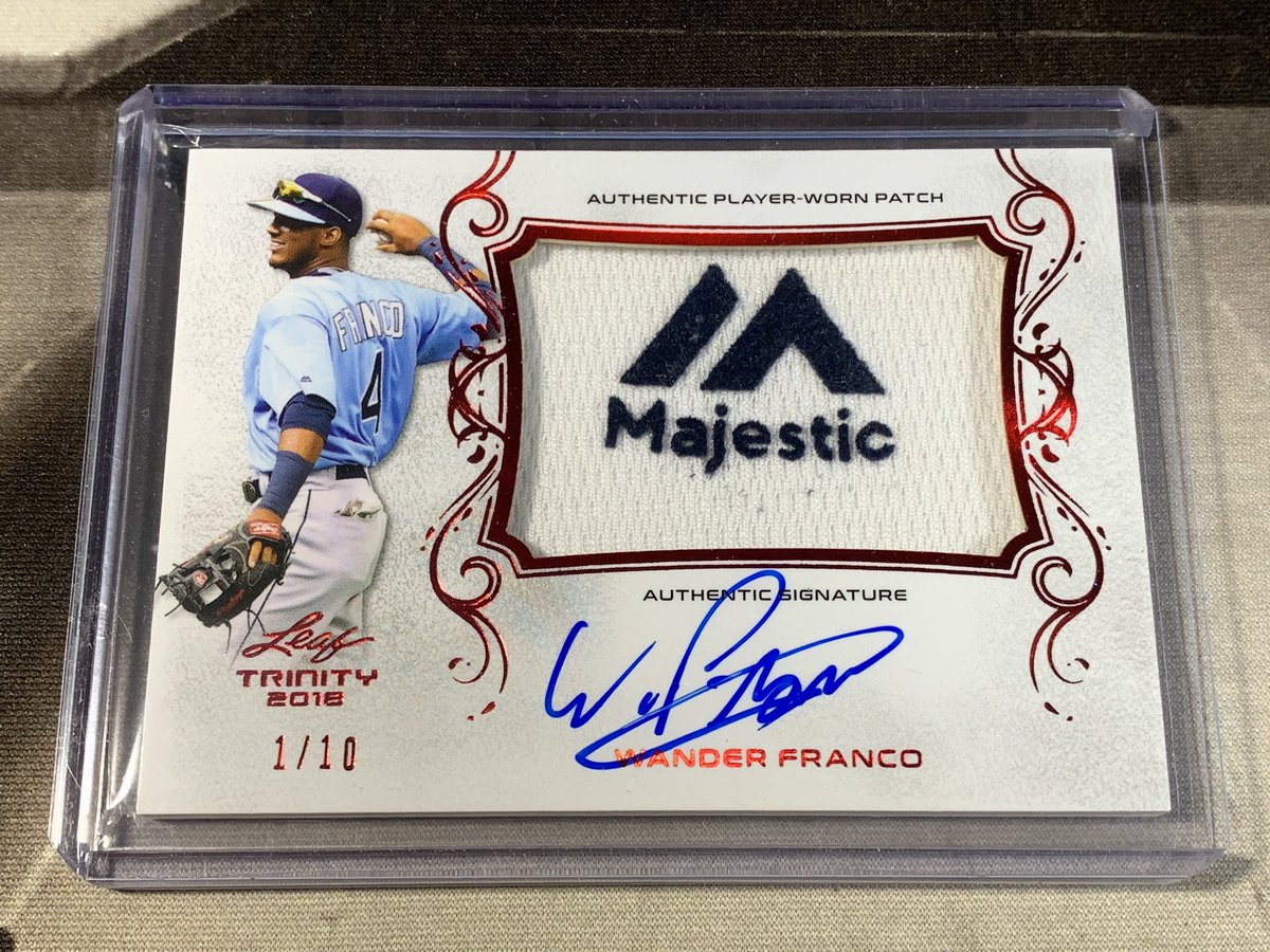 thelockerroom78's tweet photo. 2018 Leaf Trinity Baseball strikes again 🤤. You should be sitting while viewing these bad boys 😉
#leaftrinity #leafbaseball #showmeyourhits #baseballcards #memorabilia #holycow #mlb #wanderfranco #peteralonso #juansoto #nickmadrigal #bobbydalbec #baseballcardcollectors https://t.co/f0Yx9OYgzN