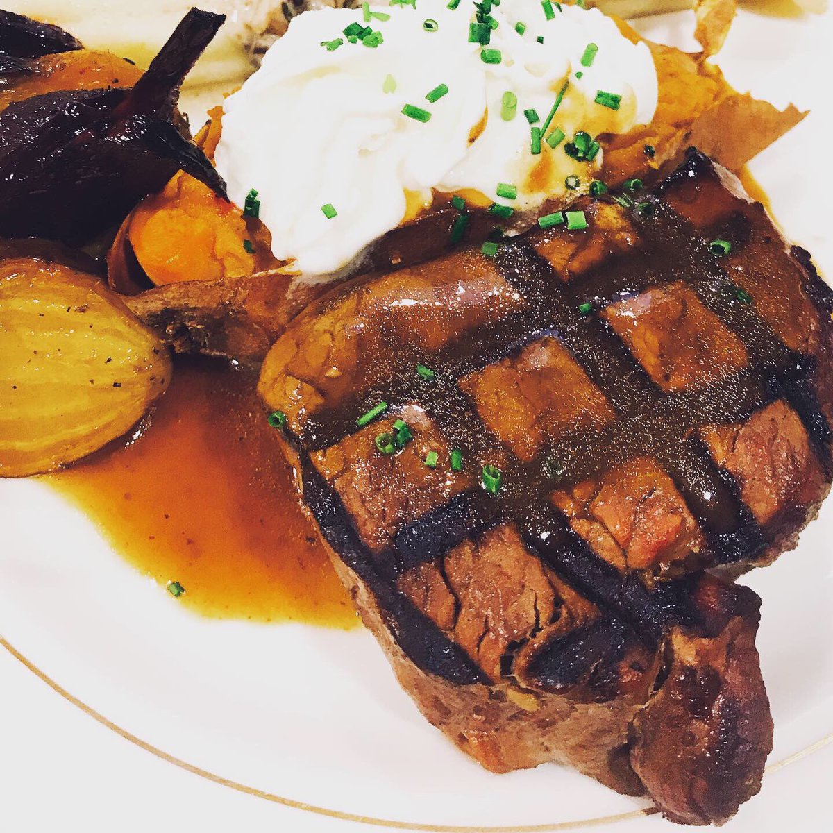 chefsebny's tweet photo. Well that was fun... 100ppl plated board dinner @culveracademies ... worked out great. Great #teamwork @flikisdining #catering #foodbyflik #eatshareconnect #summertravel #chedslife #culinarysupport https://t.co/WYSU0OU9a9