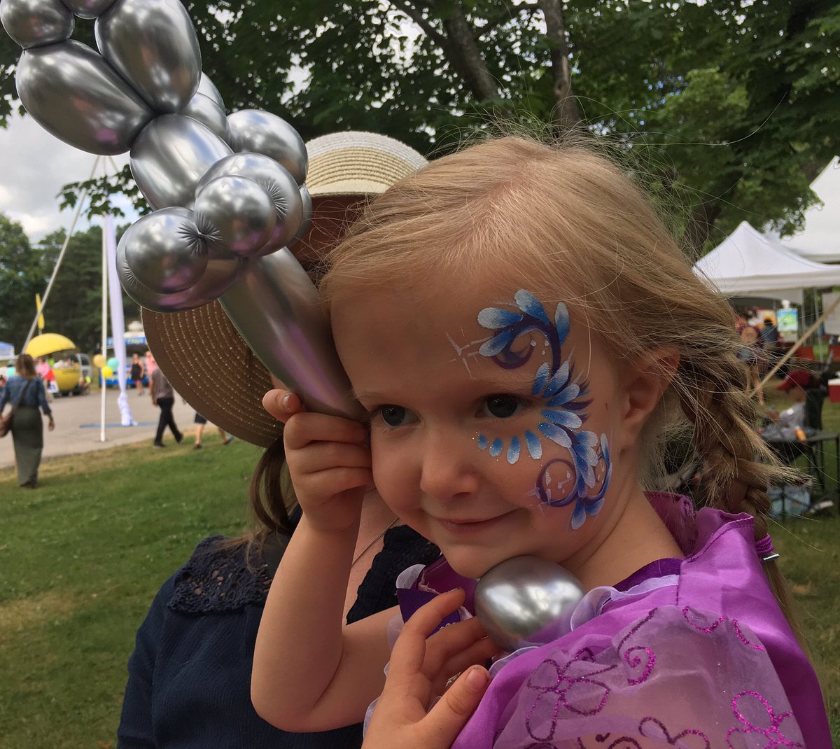 Buskers are back tomorrow and Sunday throughout the day. You don’t want to miss this! 
#Waterfront #Multicultual #Festival #Belleville #Ontario